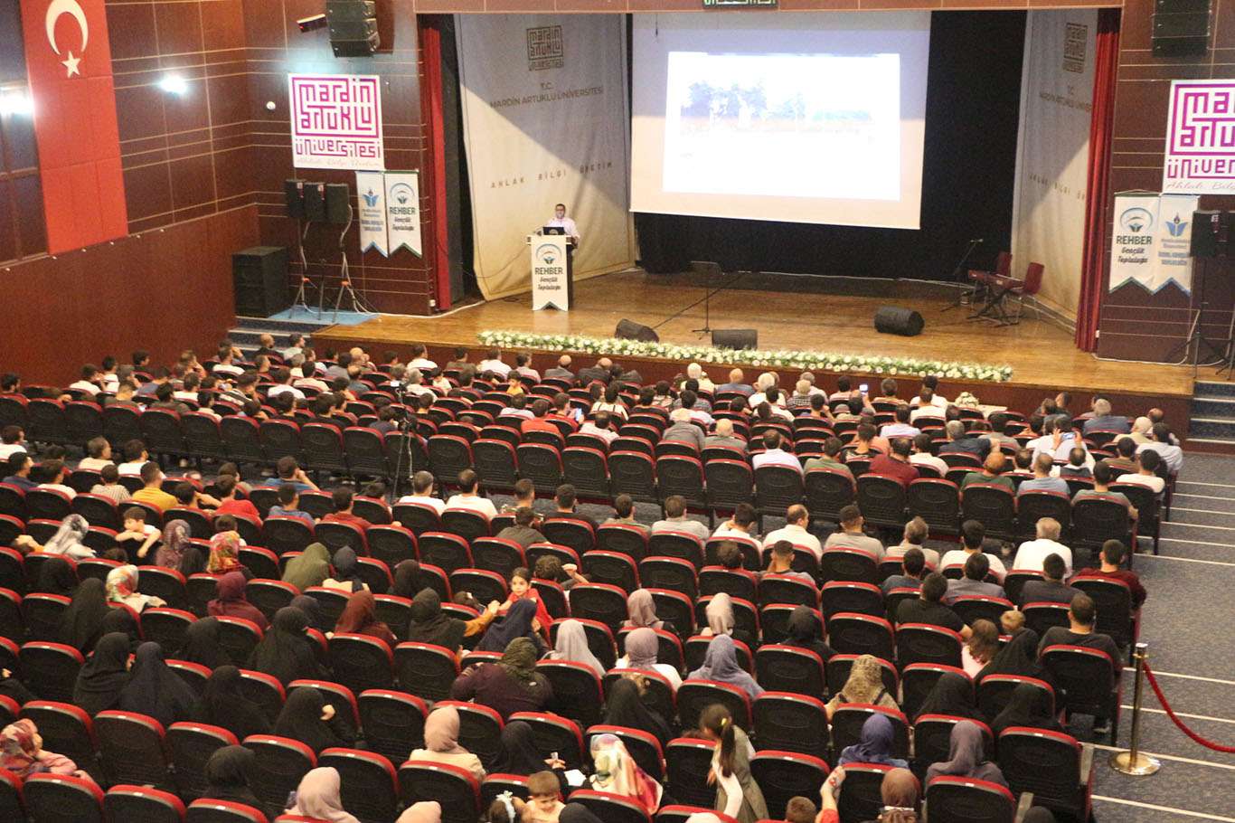 Dr. Sertaç Tekdal: Mescid-i Aksa, Rabbimizin kıymet biçtiği ve mübarek kıldığı bir yerdir Dr. Sertaç Tekdal: Mescid-i Aksa, Rabbimizin kıymet biçtiği ve mübarek kıldığı bir yerdir